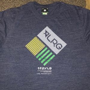 LRG men’s shirt